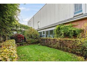 Uitzonderlijke kantoorruimte met fotostudio gelegen aan de Argentiniëlaan