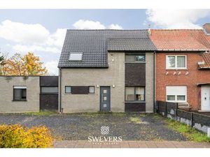 Ruime  instapklare woning met drie slaapkamers en prachtige tuin