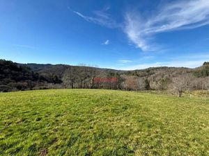 BEAU TERRAIN CONSTRUCTIBLE AVEC VUE