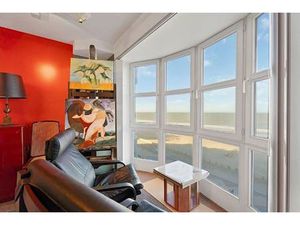 FRONTAAL ZEEZICHT / DUBBELE GARAGE