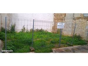 Terrain centre bourg Saulgond (16420)