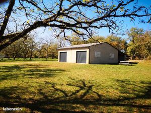 Grand garage proche centre ville