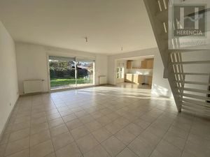 Vente maison 6 pièces 120.43 m² à Gond-Pontouvre (16160)  222 600 €