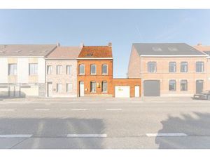 Ruime te renoveren woning met opslagplaats van 65 m²