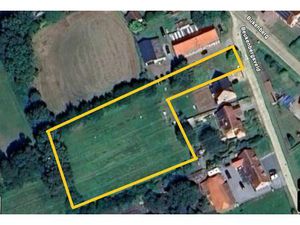 Bouwgrond voor open bebouwing met achterliggend weiland gelegen op uiterst rustige locatie