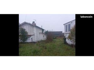 À petit prix . Maison à vendre 81m2 - terrain 972m2 - prix de vente 29500 euros