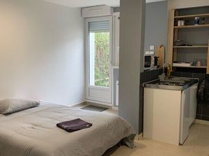 Grand studio avec terrasse et jardin