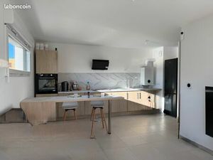 3 pièces • 60 m2 • Saint Étienne du Grès