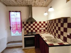 BEAUCAIRE – Beau T2 de 55 M2 + cour privée de 10 m2