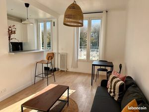 Appartement meublé neuf 47m² – Issy-les-Moulineaux – proche métro – 4ᵉ étage sur cour plei