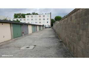 Loue box de 17m² au 71 rue du Troupeau à Argenteuil