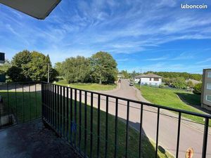 T4 72m2 avec balcon cave et parking