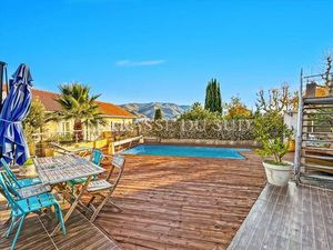 Maison de luxe de 4 chambres en vente à Marseille  Provence-Alpes-Côte d'Azur