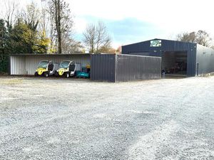 Vente property.type.service Saint-Georges-des-Coteaux (17810)