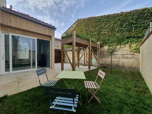 Bordeaux – Rue Pelleport - Immeuble en pierres bordelaises – Investisseurs