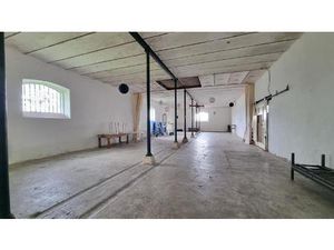 Batiments En Pierre 740 M2 Avec Terrain Attenant