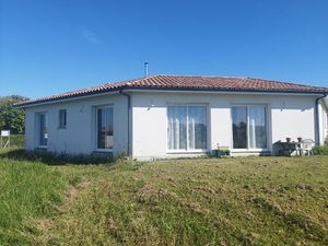 Vente maison 4 pièces  122.00m²  Hinx