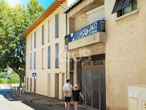 Local professionel et Appartements Pertuis 249 m2