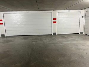 GUNSTIG GELEGEN ONDERGRONDSE GARAGE TE HUUR IN EVERGEM