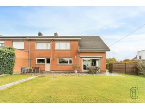 Huis te koop in Waregem met 3 slaapkamers