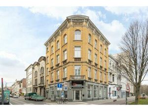 Handelsruimte met veel visibiliteit