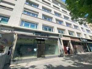 Commerces à louer de 128m2