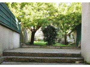 Lareole centre maison de 105 m2 avec jardin