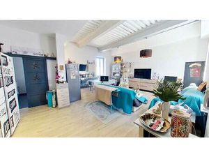 Carcassonne Centre-ville : Superbe T2 de 70m² avec grenier