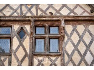 Ensemble historique de charme dans le centre médiéval