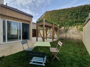 Bordeaux – Rue Pelleport - Immeuble en pierres bordelaises – Investisseurs