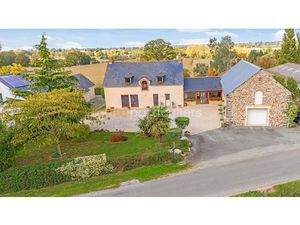 Vente ferme 6 pièces 175 m² à Argentré-du-Plessis (35370)  375 300 €