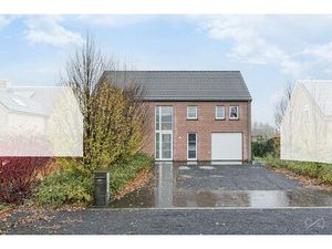 Huis te koop in Bassilly met 4 slaapkamers