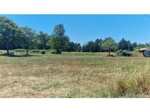 Vente terrain 1400 m² Saint-Savin (33920)