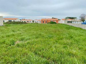 Terrain à bâtir à Corme-Écluse (17600)