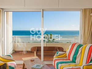 VUE MER EXCEPTIONNELLE : Appartement 3 pièces au dernier étage à Canet en Roussillon !