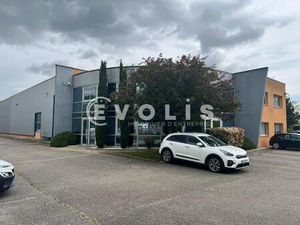 1850m² disponibles à Chaponost