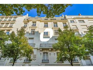 A LOUER  Locaux standing climatisés