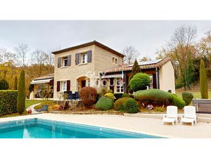 A VENDRE - Propriété 4 chambres de 160 m² avec piscine - AOUSTE SUR SYE 26400