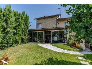 Vente maison 8 pièces 228 m² Rauzan (33420)