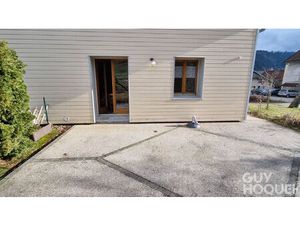 LOCATION - APPARTEMENT AVEC TERRASSE ET GARAGE