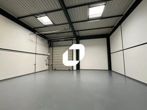 Locaux d'activités avec bureaux proche A1  A3 et A104