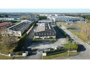 Entrepot en monopropriété à vendre