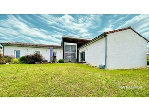 A vendre maison de plain-pied (158 m²) - 4 chambres à Arthes