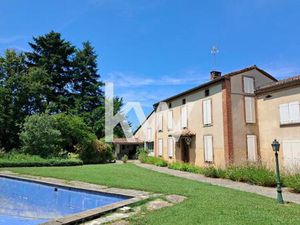 Maison Bourgeoise ( 381m2) avec piscine
