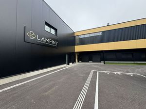 Vente local commercial 2 pièces 228m2 Bétheny 51450 - 463600 € - Surface Privée