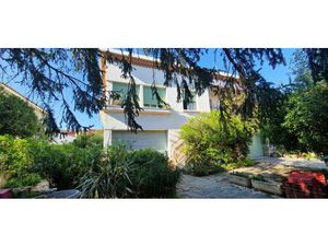 Vente maison 10 pièces 215m2 Ille-sur-Têt 66130 - 315000 € - Surface Privée