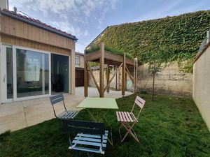 Vente immeuble 154 m² Bordeaux (33800)