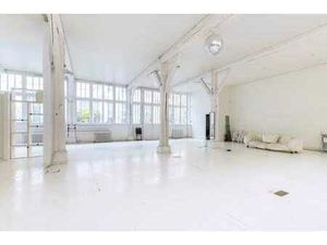 A LOUER  Bureaux à louer - Paris 10