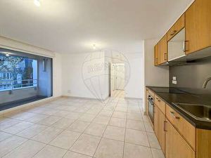 Vente Appartement 3 pièces à Nantes Rond-Point de Paris - Blanche de Castille (44000) : à 