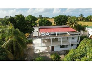 Maison au calme avec potentiel locatif